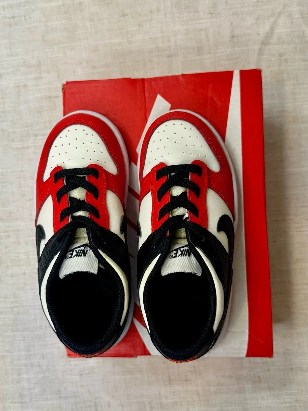 Nike Kids Dunk Low in Red, White & Black EUC